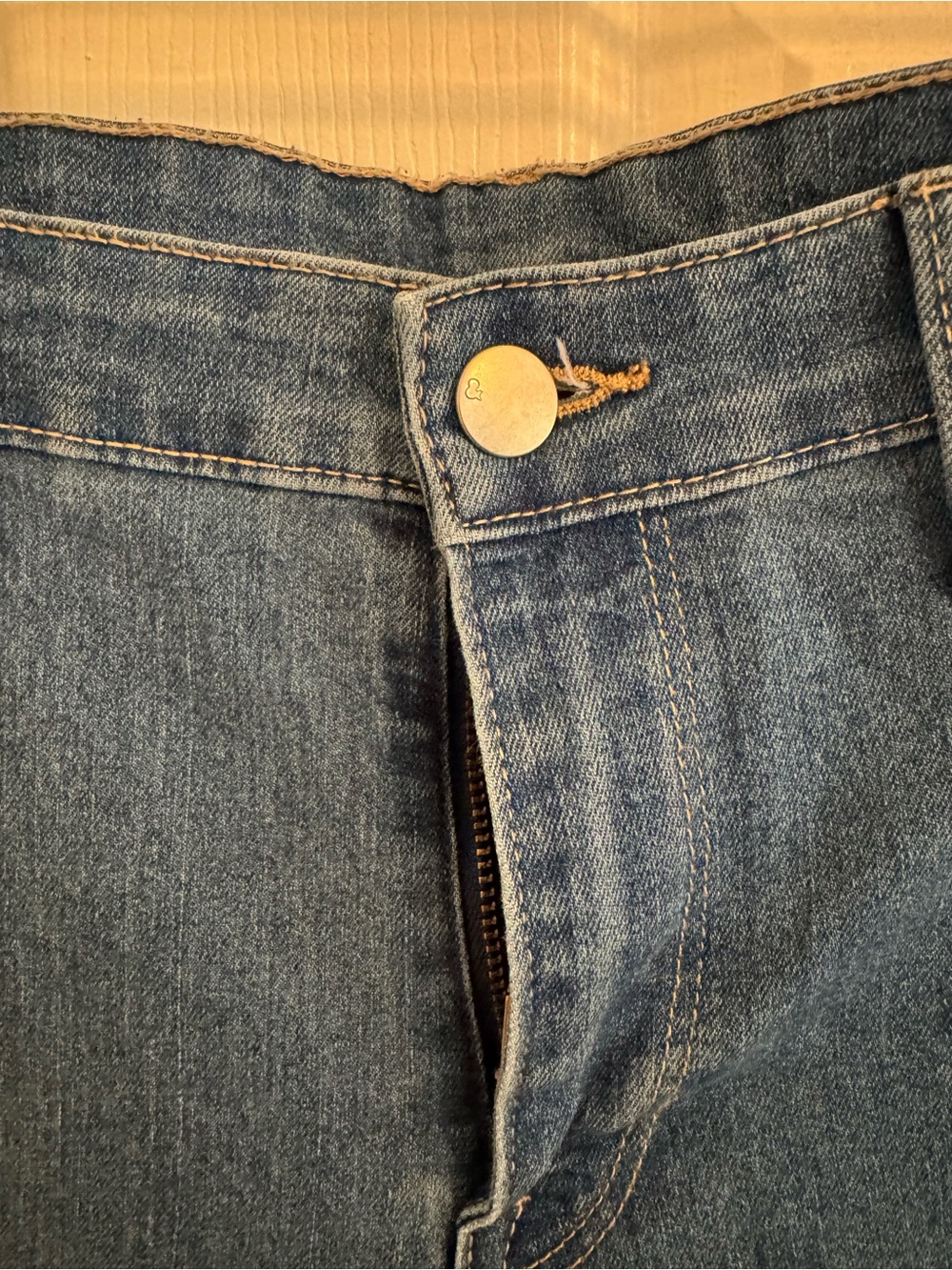 H&M &Denim jeans, size 32, in a "Skinny Regular Waist Ankle" fit. - Picture 3 of 8
